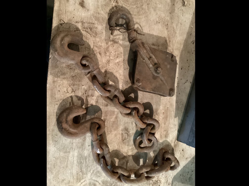Pulley & Chain With Hooks