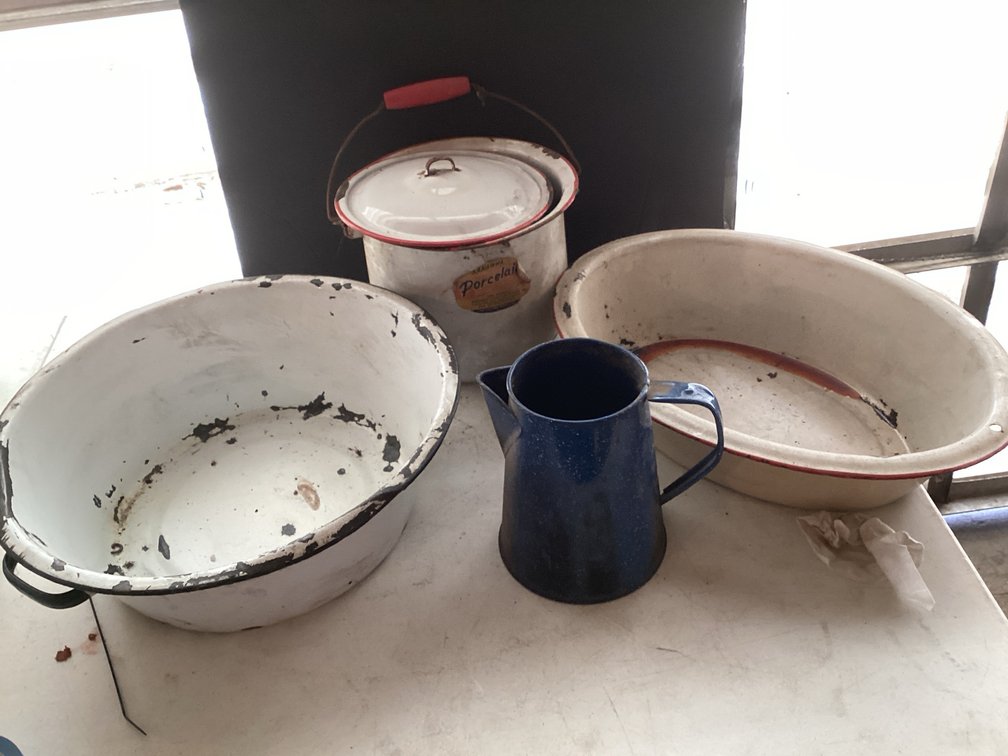 Porcelain Enamel Ware