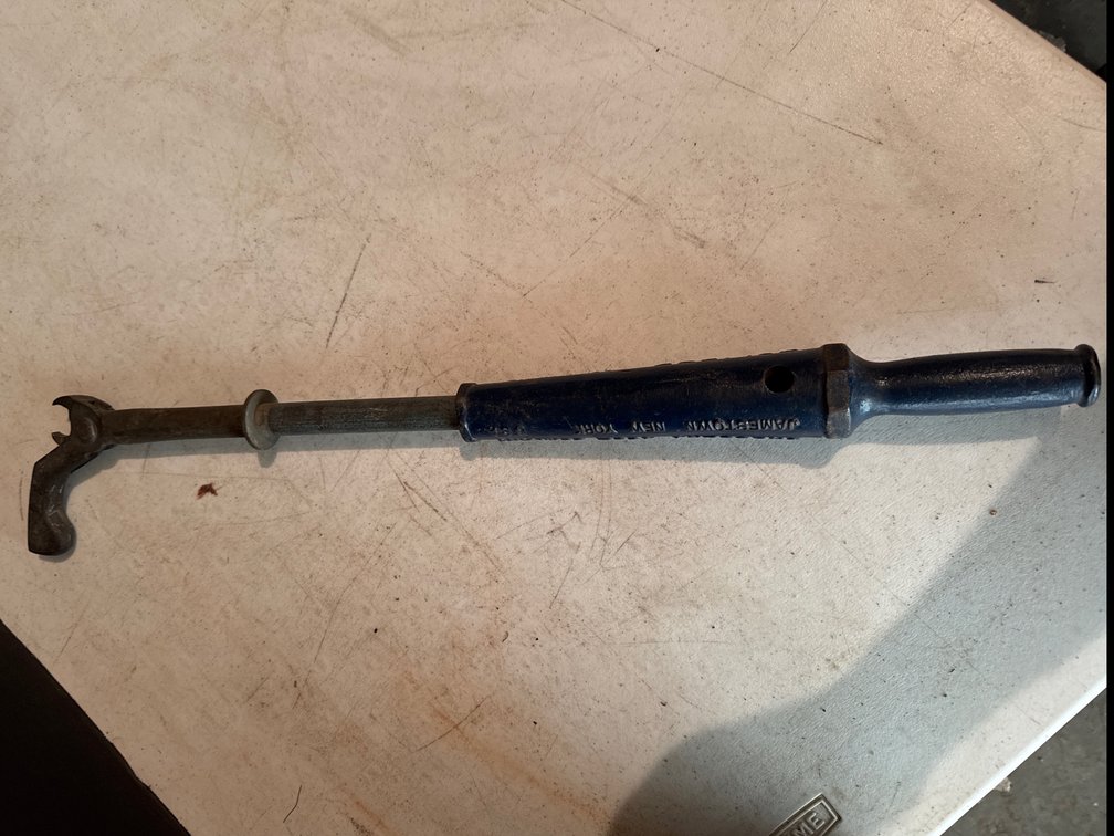Eclipse Nail Puller