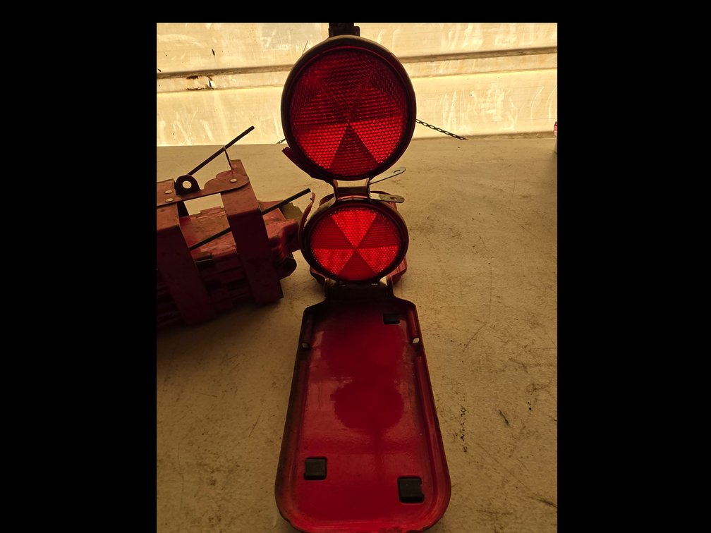 Emergency Road Safety Reflector Set