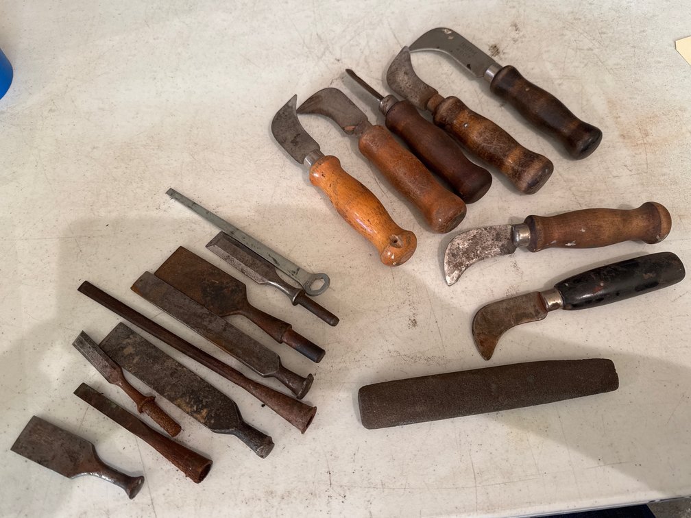 Linoleum/Carpet Knives and Wood Chisels