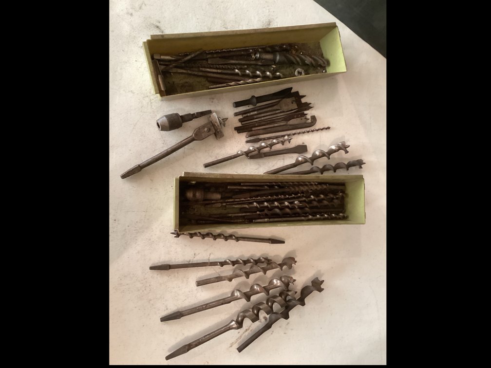 Assorted Wood-boring Drill Bits