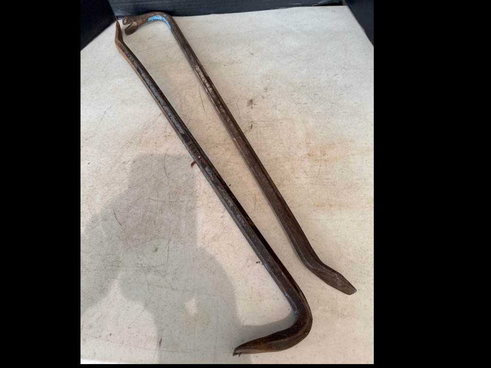 Goose Neck Wrecking Bars
