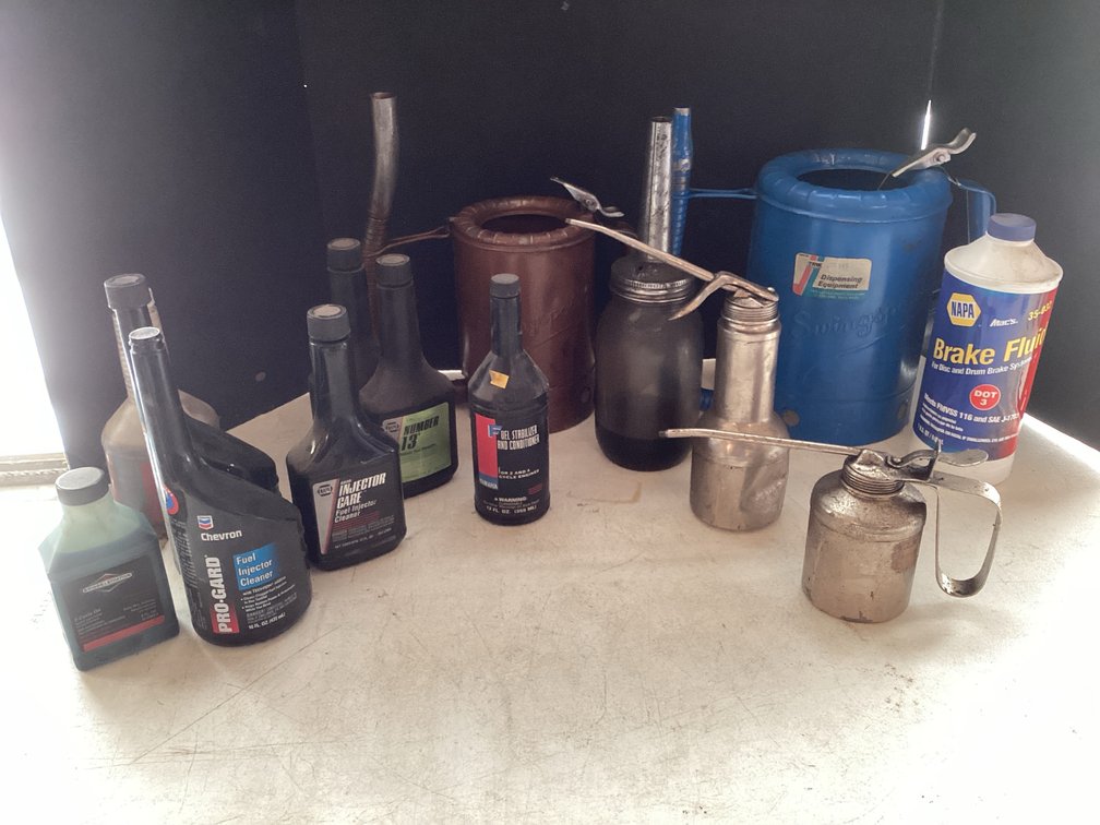 Oil Cans & Automotive Fluids