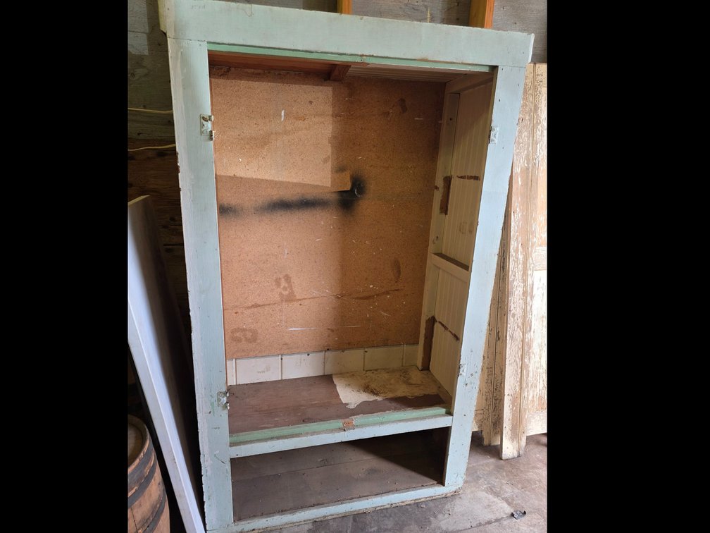 Closet/Cupboard