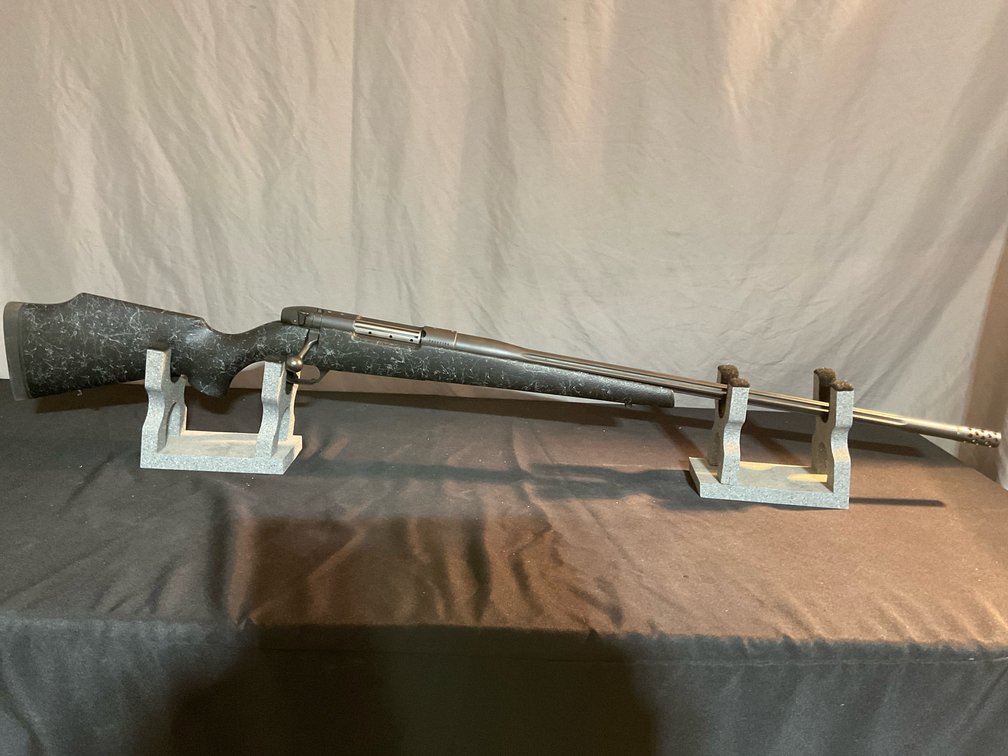 Weatherby Mark V .338 LAPUA MAG Bolt Action Rifle