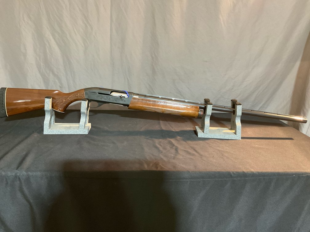 Remington Model 1100 12 Gauge Magnum Semi Automatic Shotgun