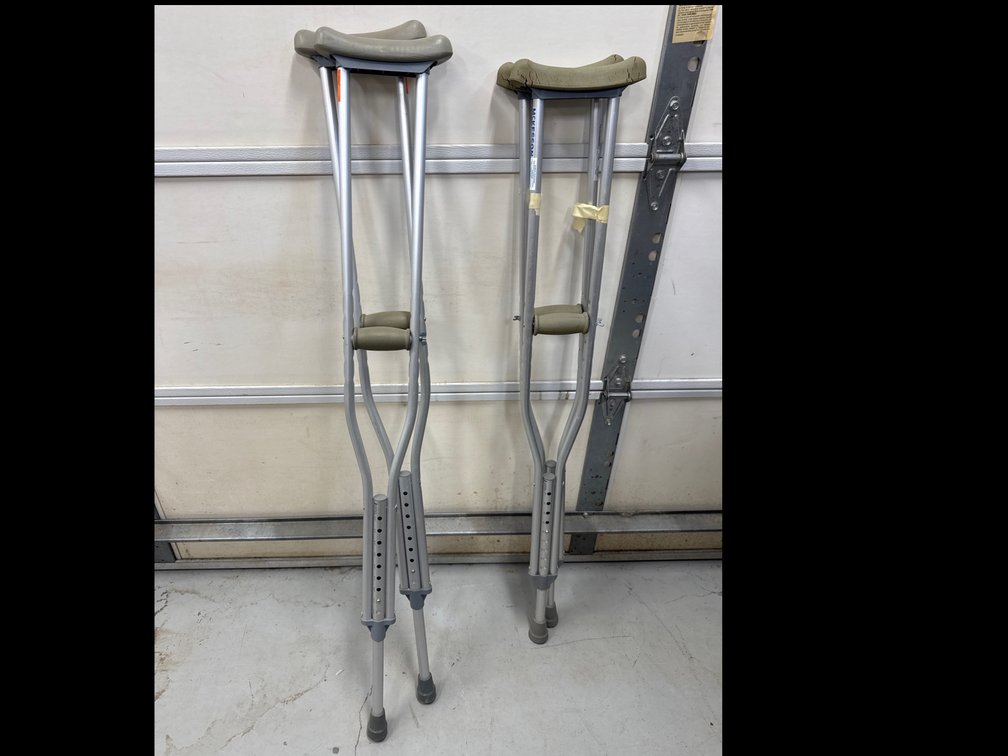 Aluminum Crutches