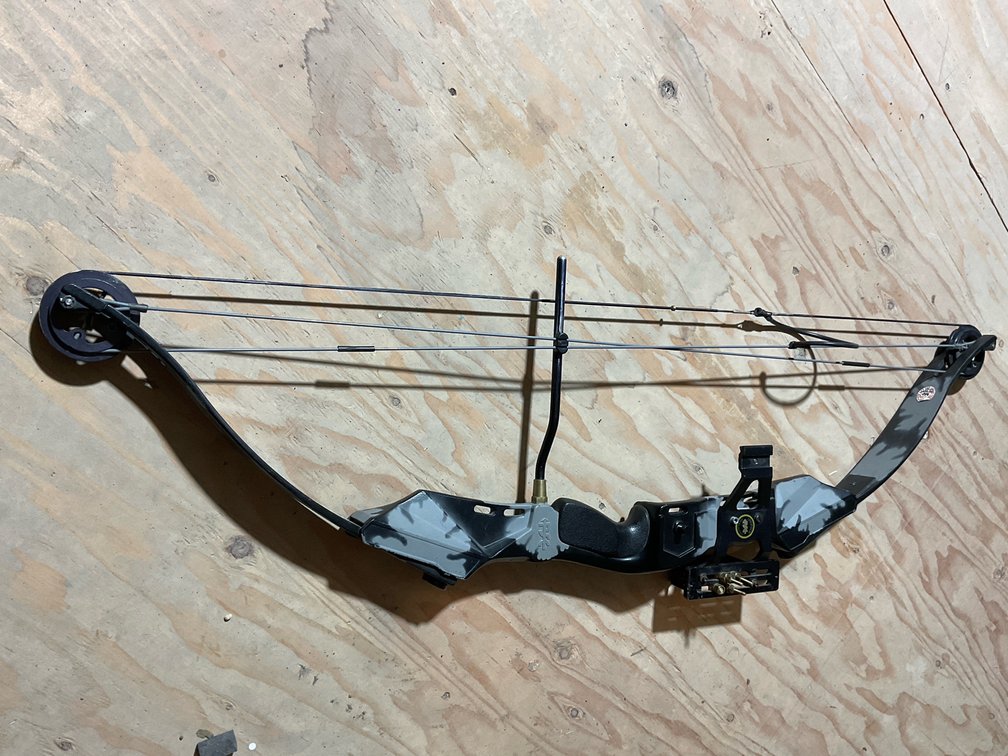 PSE Precision Edge 1000C Compound Bow