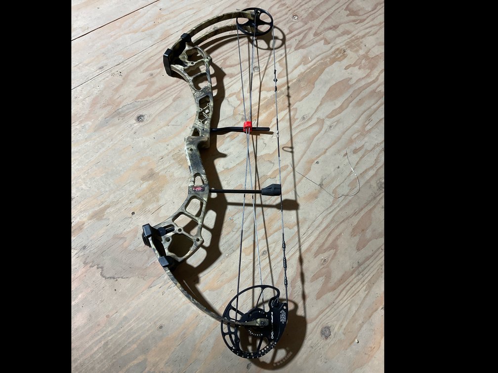 PSE Infinity Compound Bow