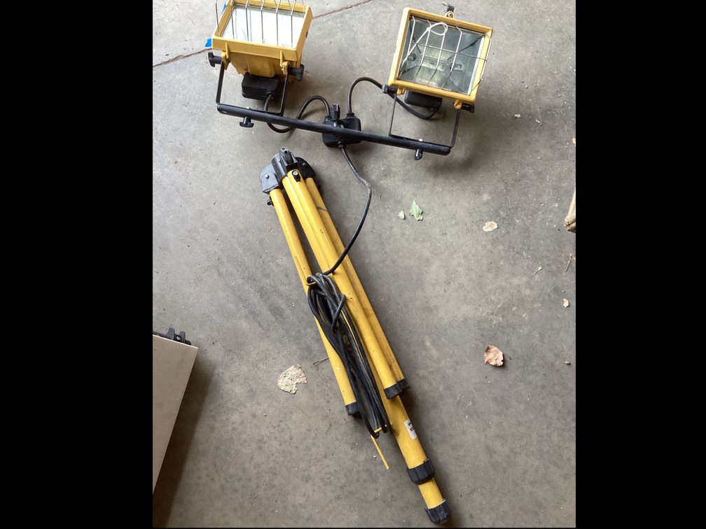 Portable Halogen Electric Work Light - Adjustable