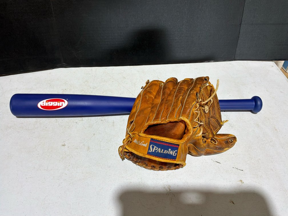 Diggin Soft Bat & Spalding Left Hand Glove