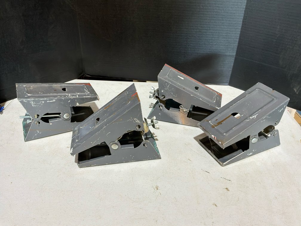 Sawhorse Brackets