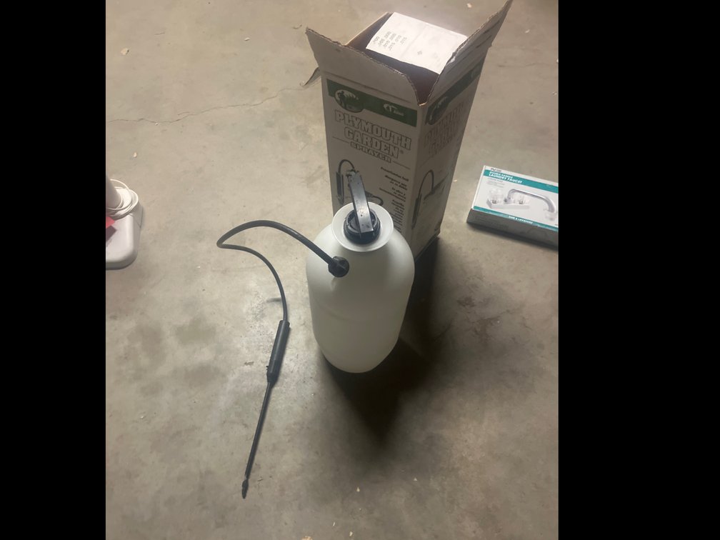 Plymouth Garden Sprayer 2 Gallon