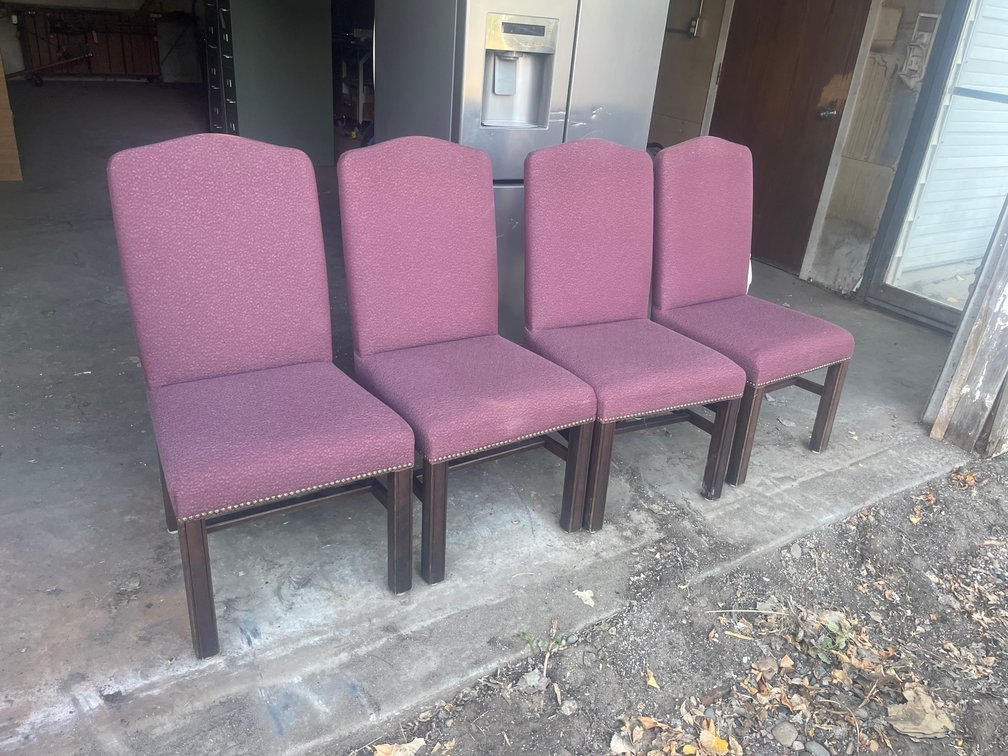 Lounge Chairs Lot of 4