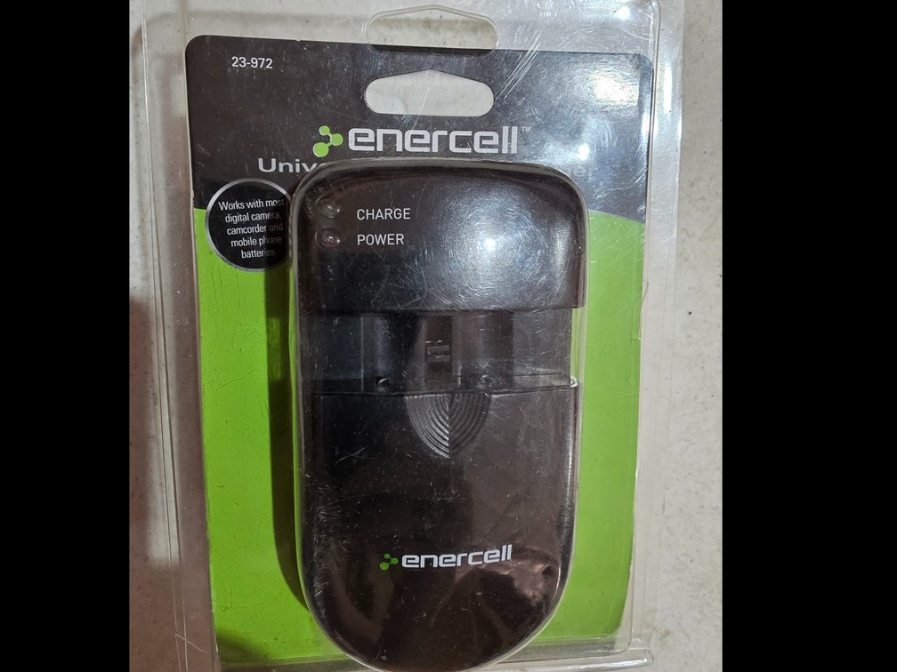 Enercell Universal Battery Charger