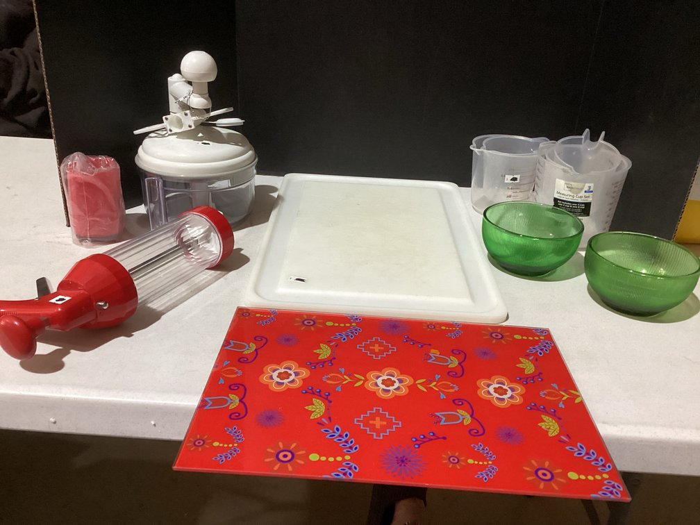Assorted Kitchenware