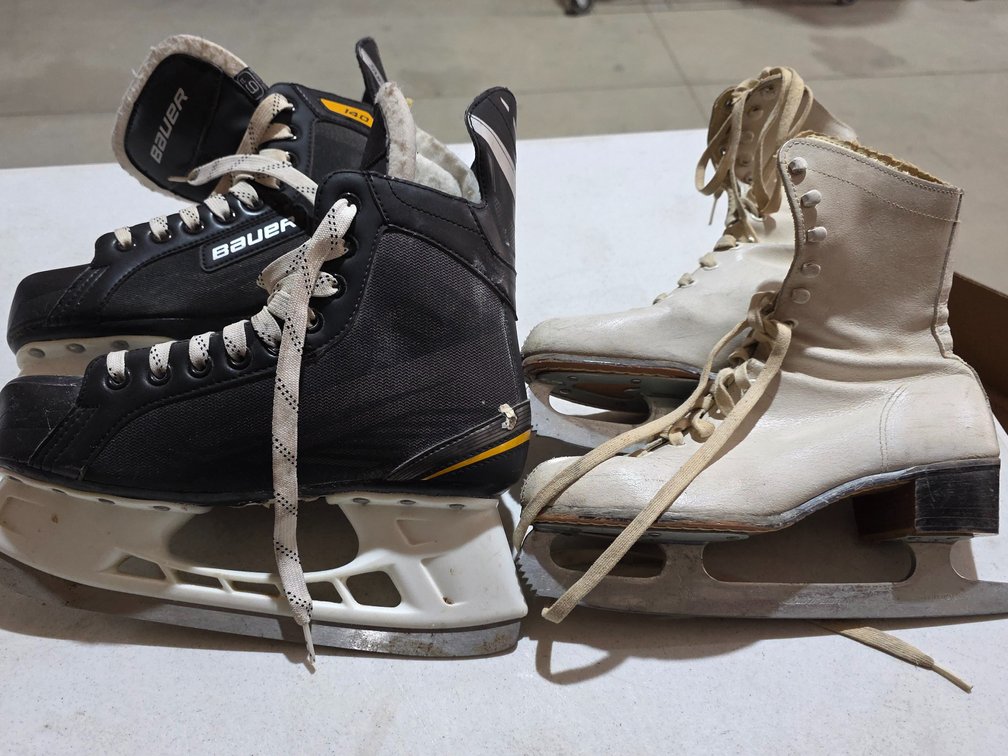 Mens and Women's Ice Scates