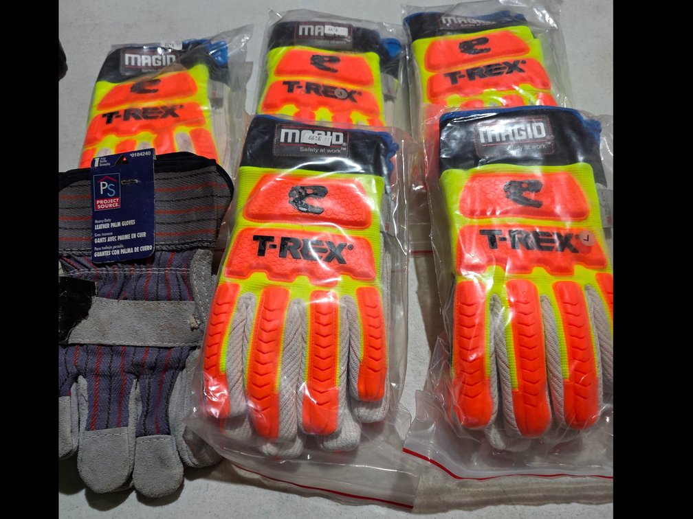 Magio Work Gloves and 1 Leather Glove