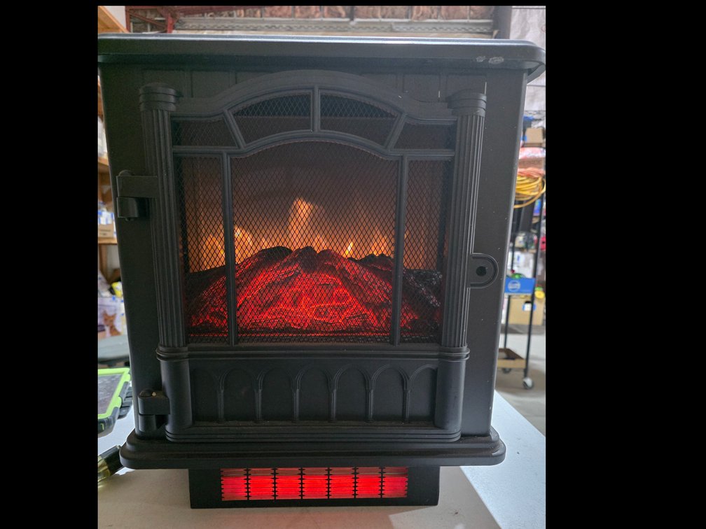 Mainstay Electric Heater/ Fireplace
