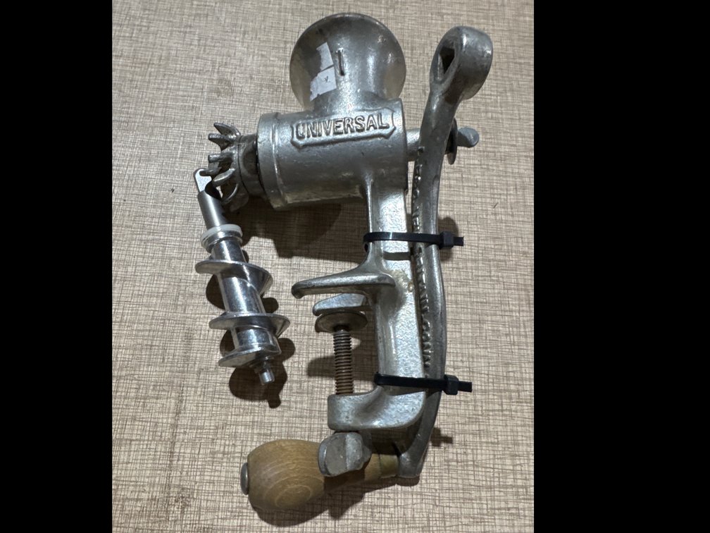 Universal Meat Grinder No. 1