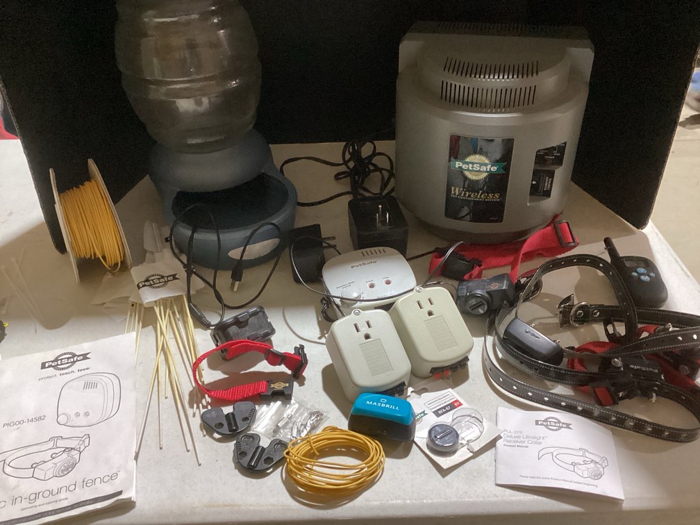 Wireless Pet Safe Ground Fencing & Collars
