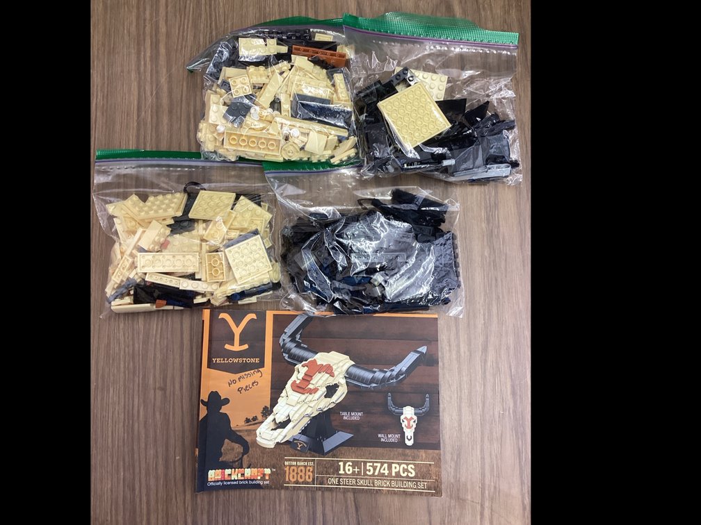 Yellowstone Brickcraft Building Kit Steer Skull