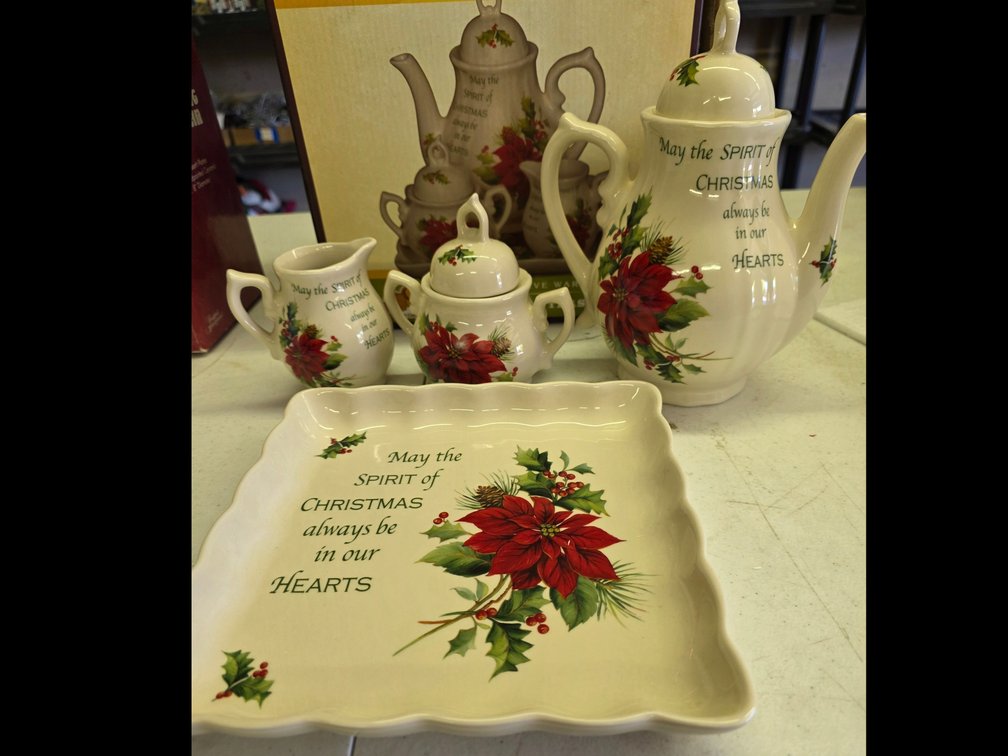 Season of Peace Tea Set