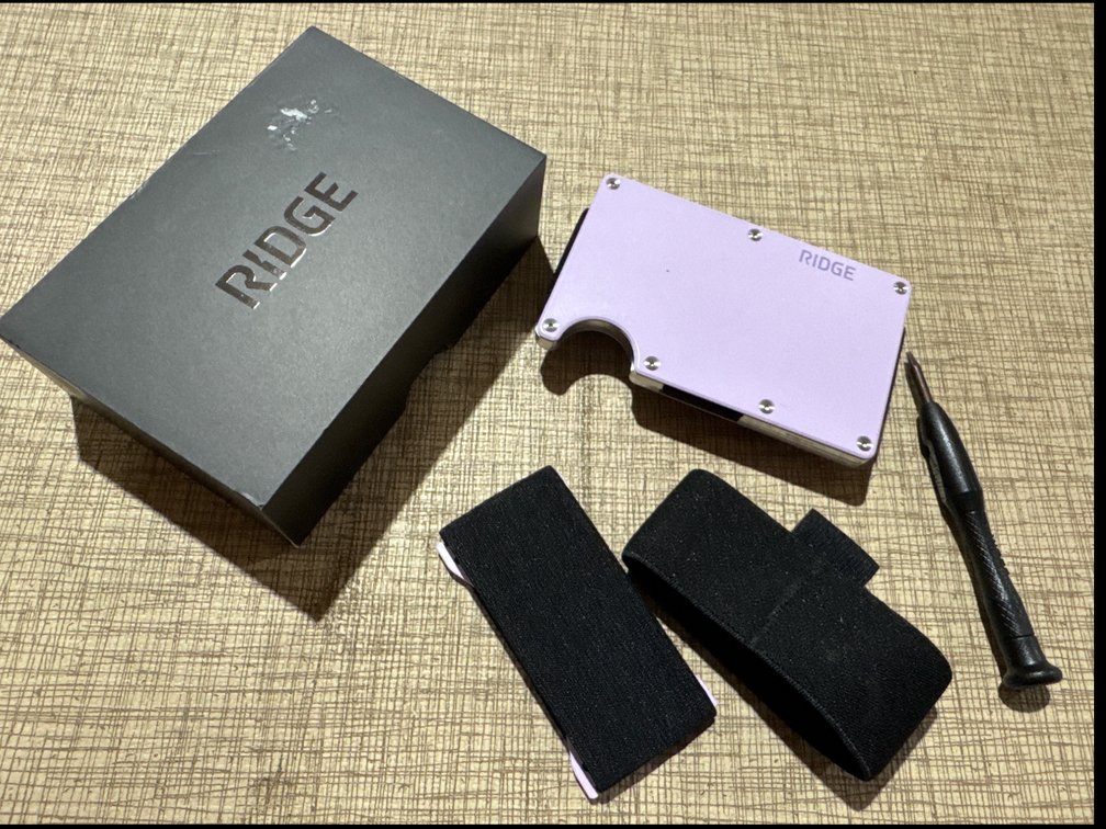 Ridge Aluminum Wallet and Metal Air Tag Holder