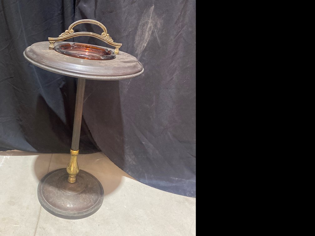 Ashtray Stand