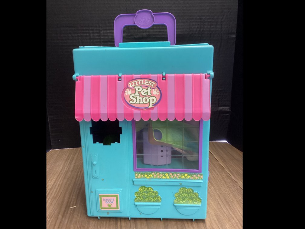 Littlest Pet Shop Kit