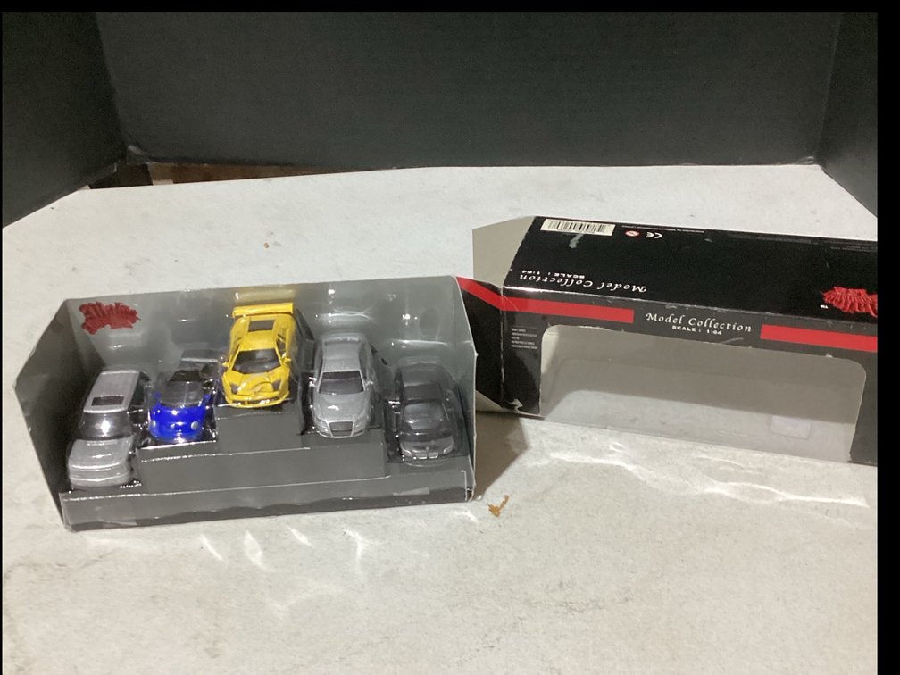 Malibu International LTD 1-64th Scale Model Collectio