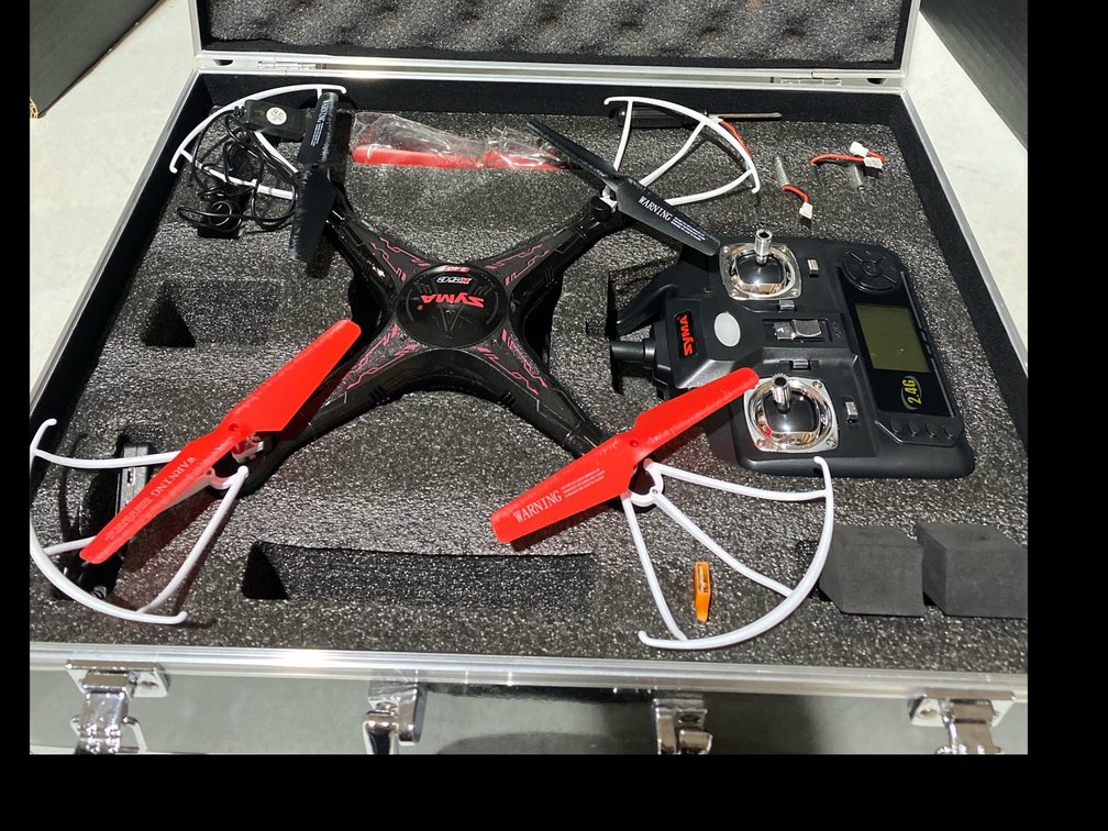 Syma Drone with Camera and Carry Case
