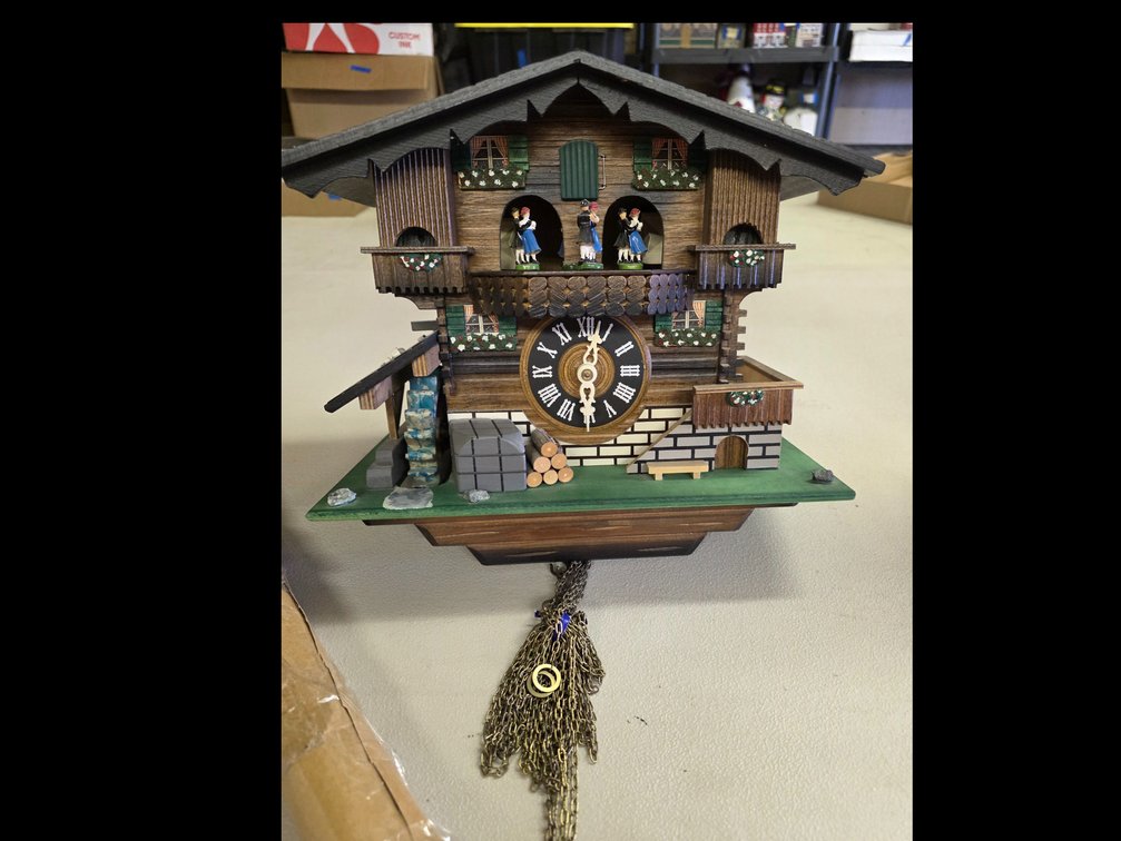 Black Forest Chalet Style Cuckoo Clock