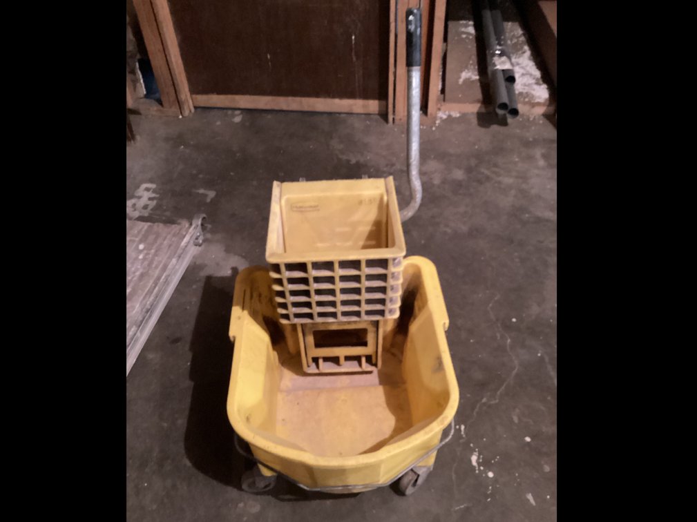 Rubbermaid Mop Bucket