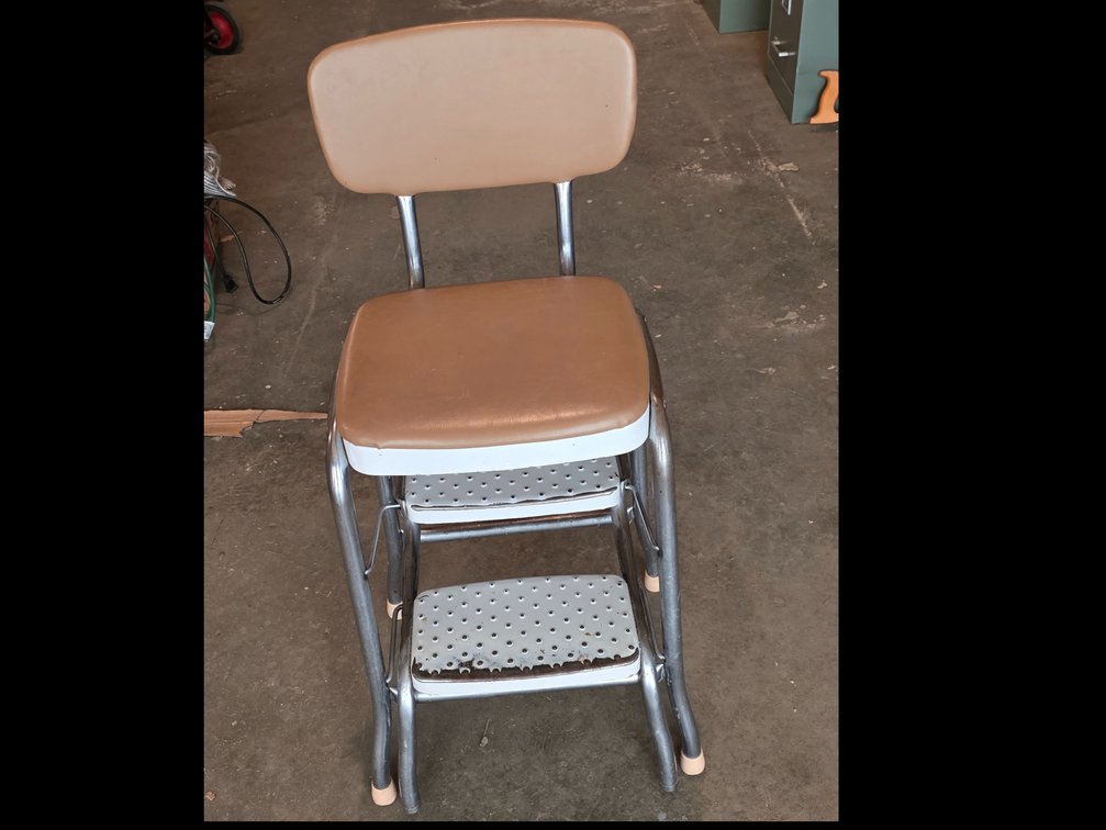 Step Ladder/Chair