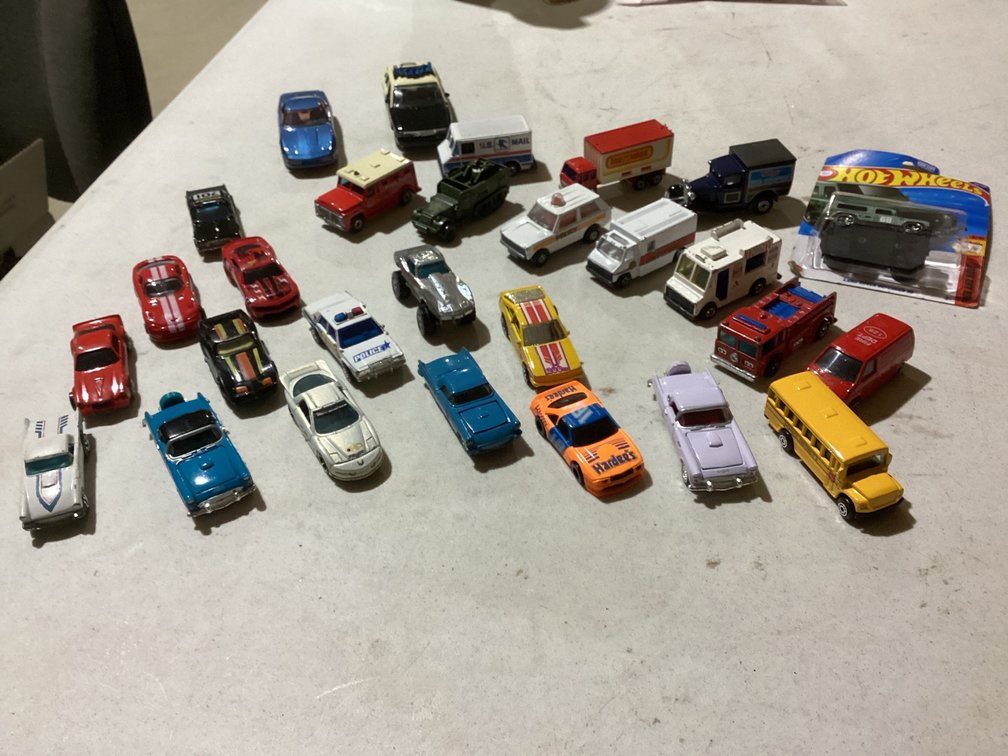 HotWheels & Matchbox Cars