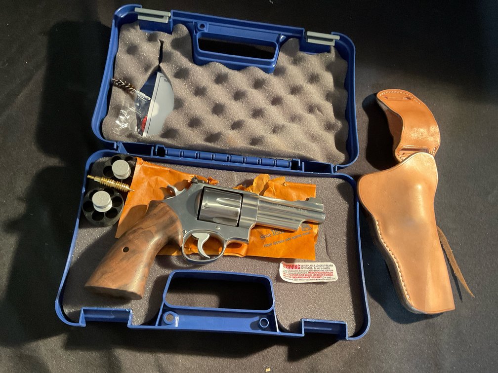 Smith & Wesson Model 629-9 Mountain Gun 44 MAG Revolver