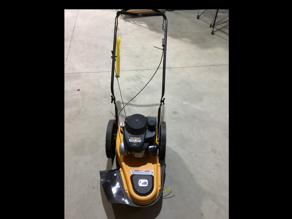 Cub Cadet 22” Wheeled Stringing Trimmer