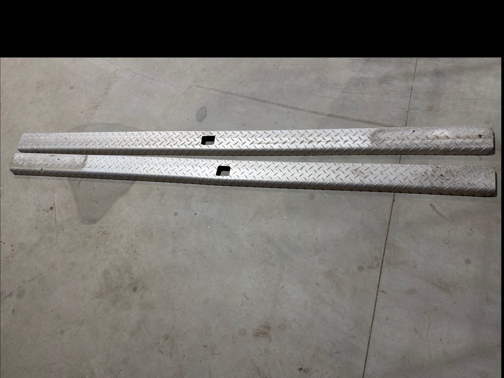 Aluminum Diamond Cut Pickup Bed Rail Caps