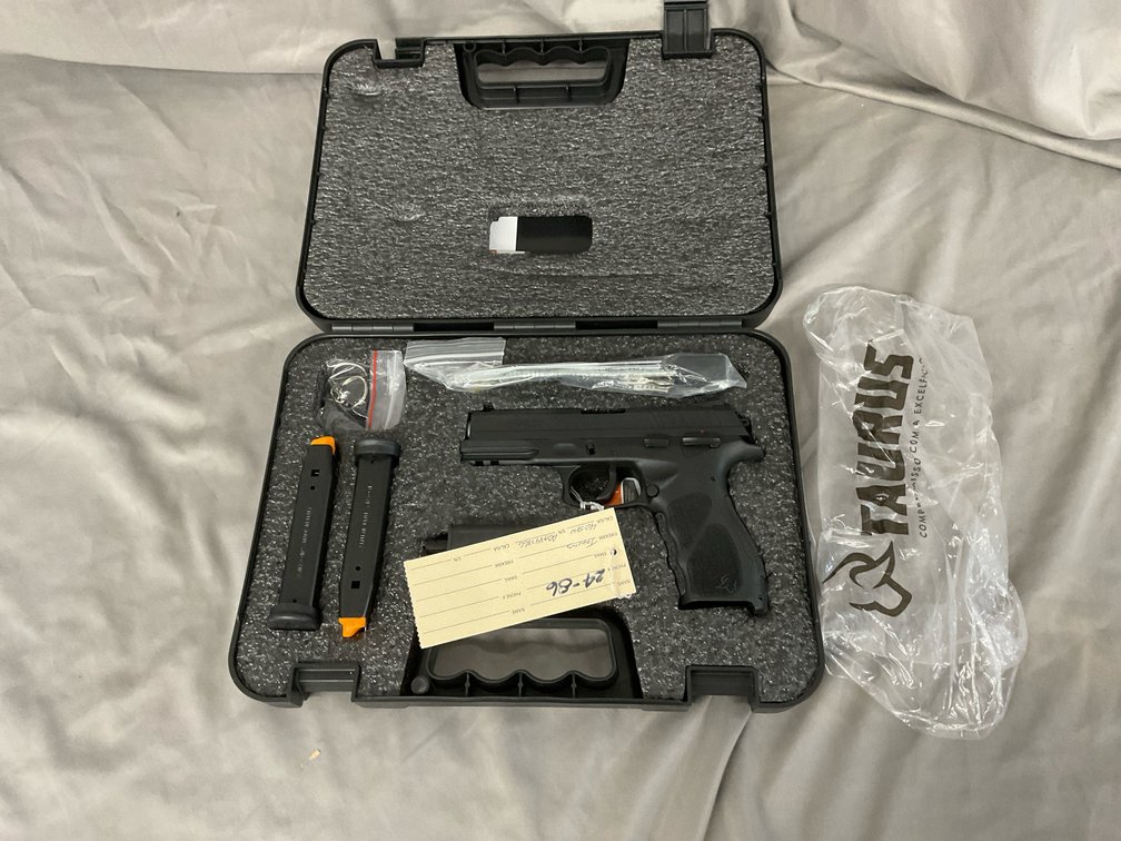 Taurus TH 40 40 S&W Semi Auto Pistol
