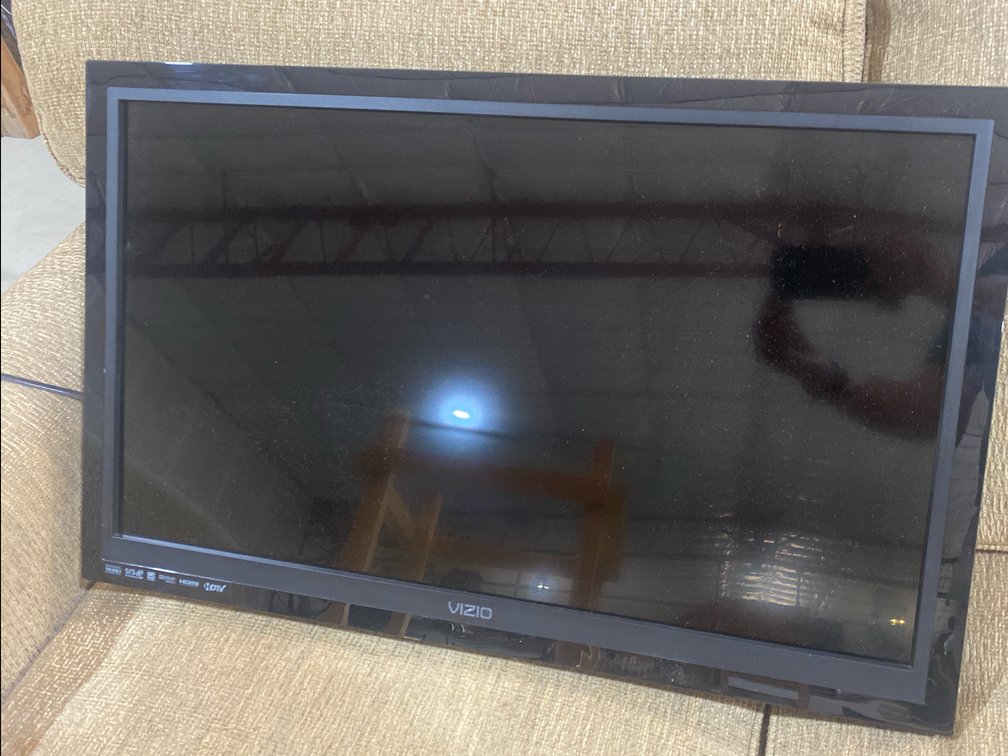 Vizio 39” HDMI TV
