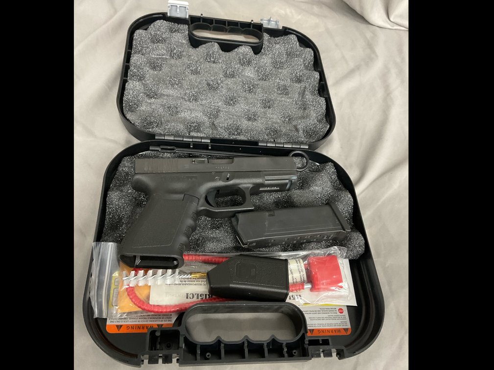 Glock G23 .40 Semi Auto Pistol