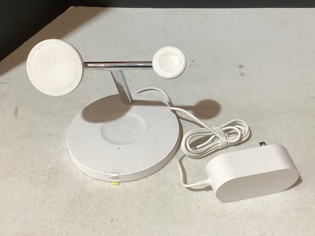 Belkin - 3-in-1 Charger with MagSafe