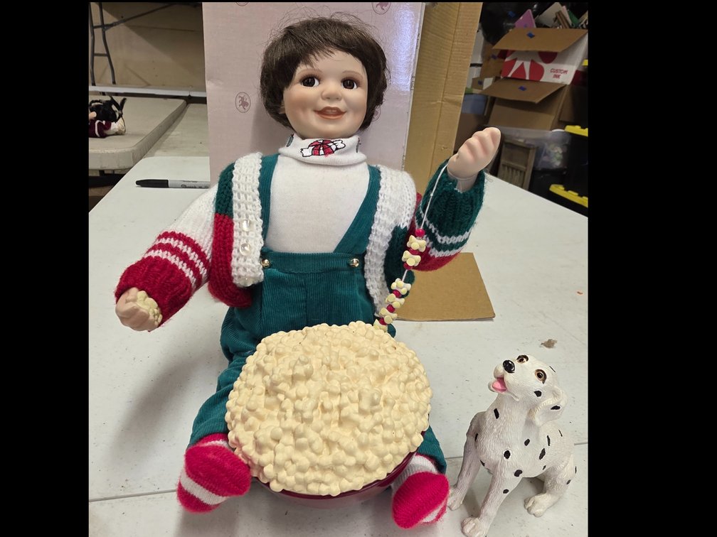 Ashton Drake Doll, Stringing Popcorn with Dog