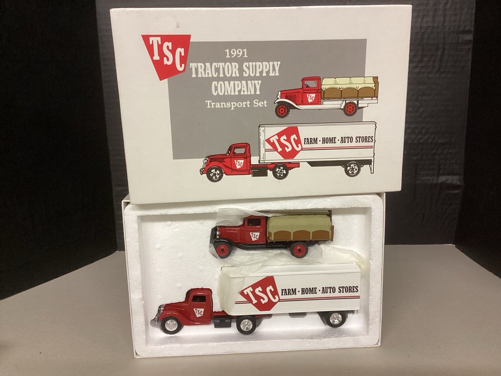 TSC 1991 Tractor Supply Company Transport Set, Banks