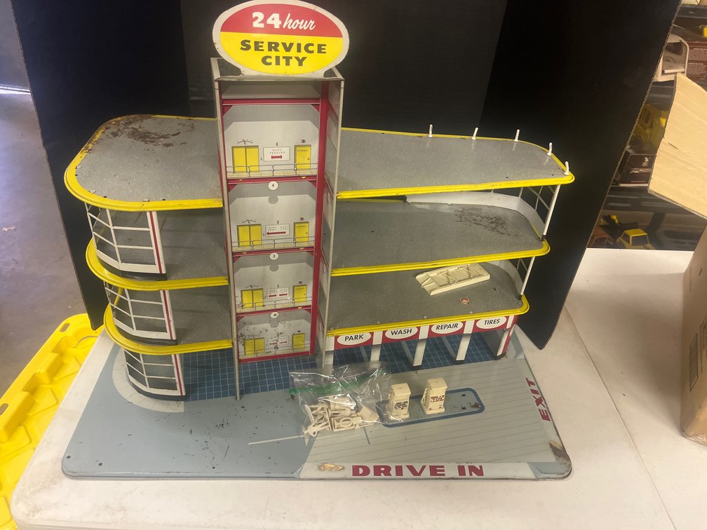 Service City Drive Inn Needs Restoration