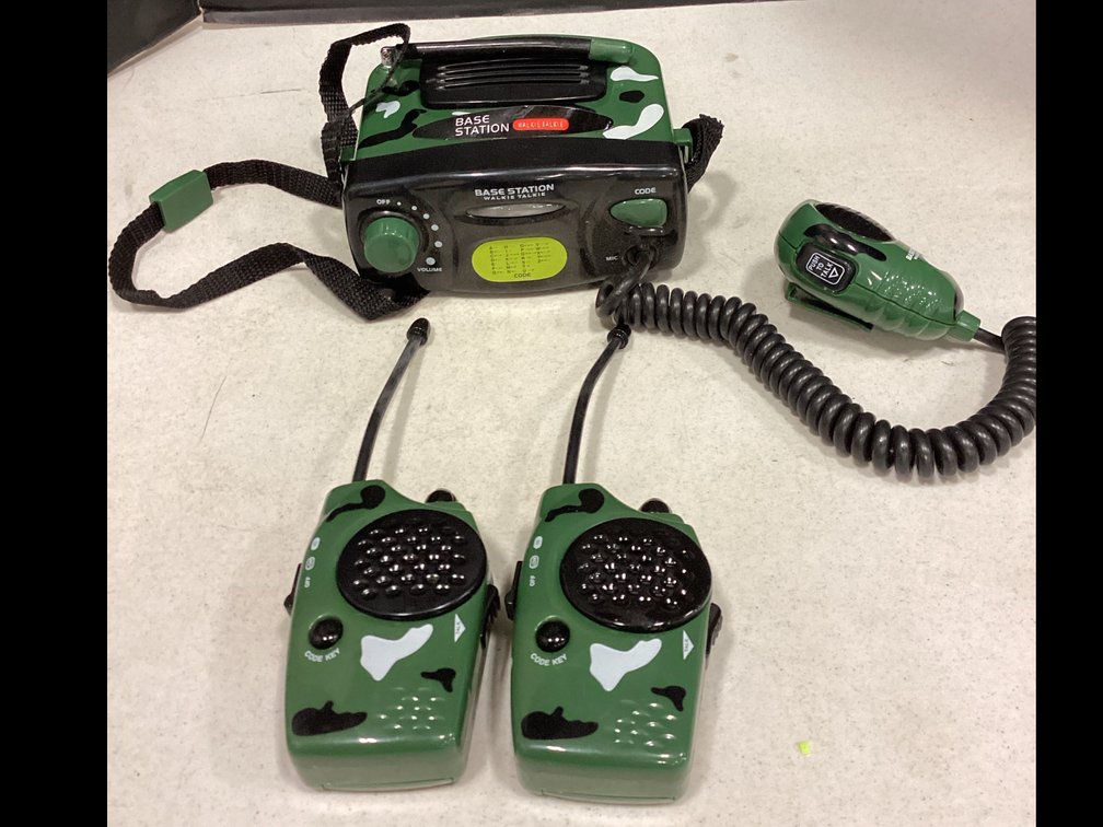 Combat Force Rangers/ DSI Toy Tech Walkie Talkies With Base Station