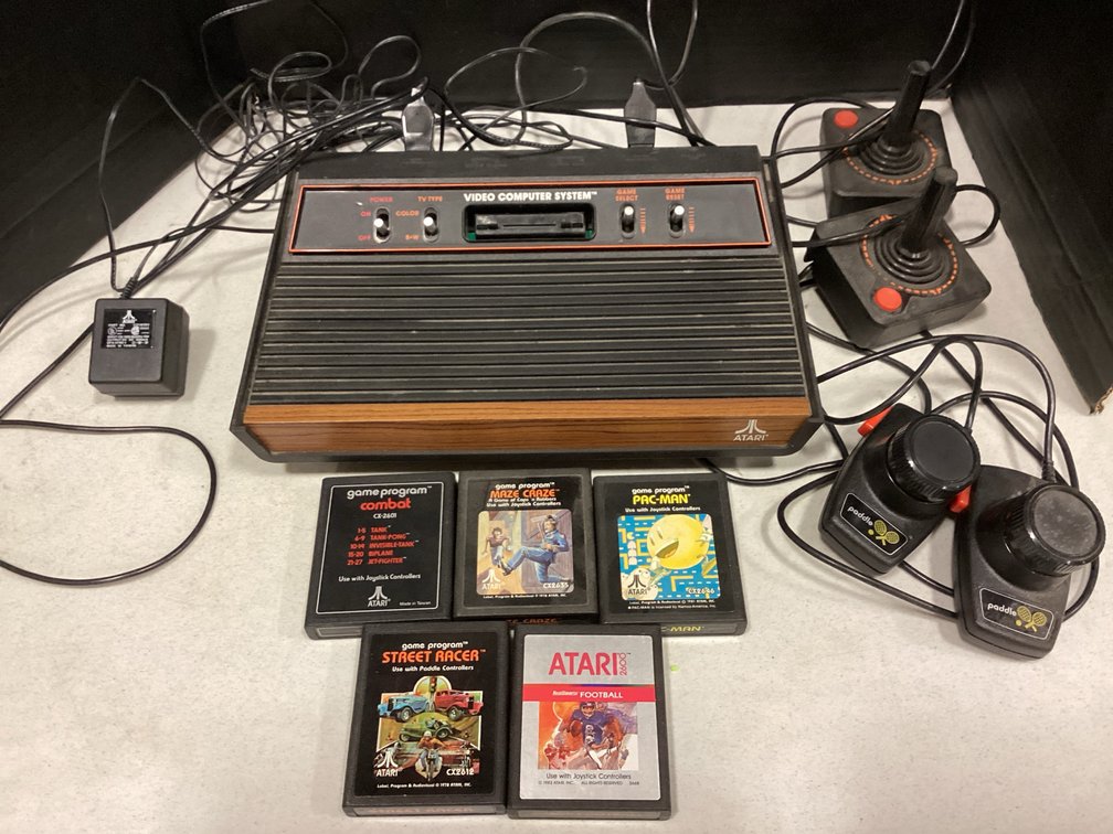 Atari 2600 Video Computer System 4 Switch & Games