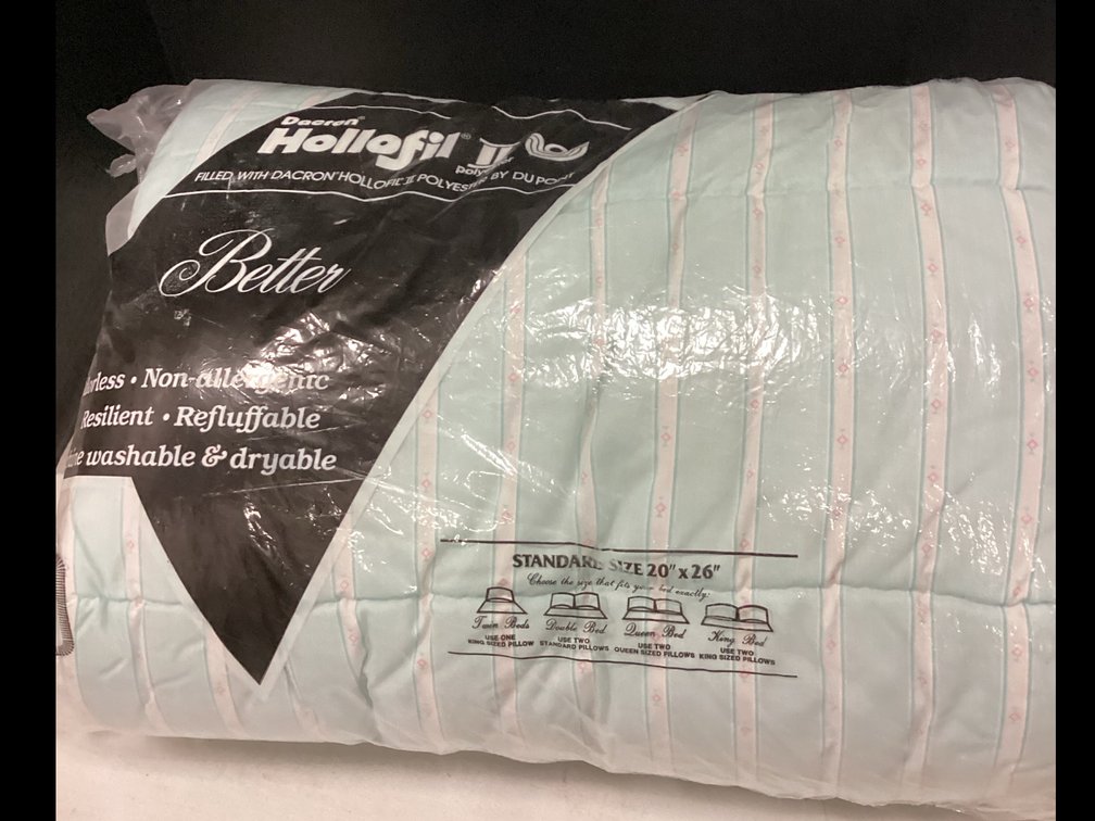Dacron Hollofil Polyester Blanket